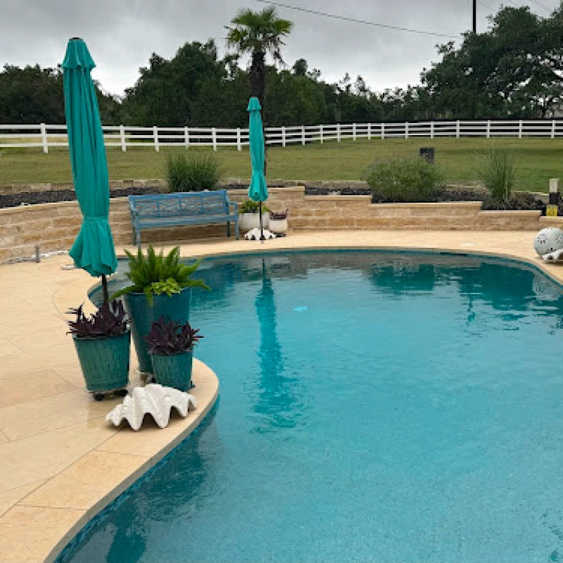 pools & waters features